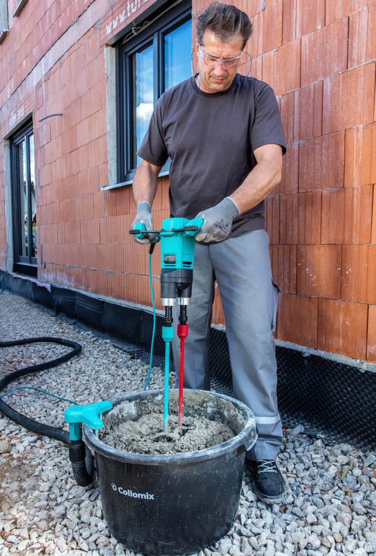 XO55 with Bucket mixer and vaccum attachment