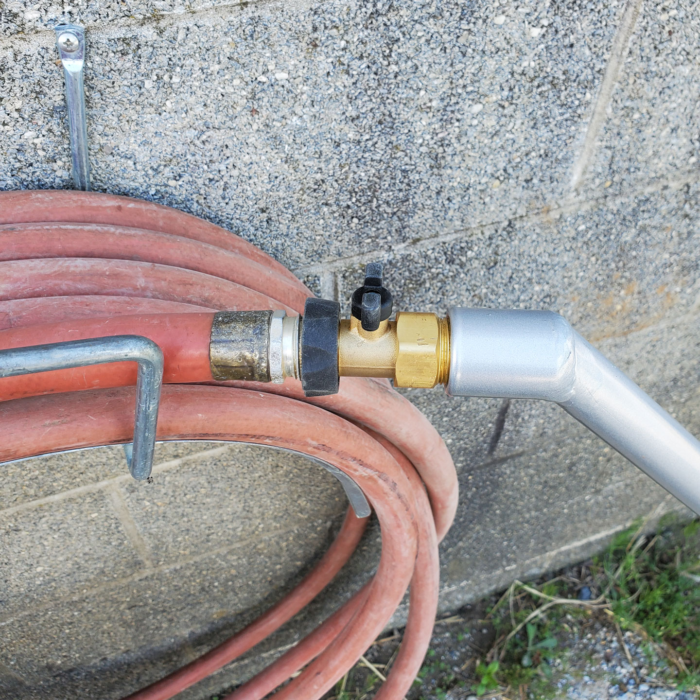 Hydro Broom For EASYJoint Make Applying EASYJoint A One Man Job